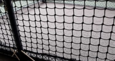 Пол в клетке: сетчатый или сплошной — что лучше?