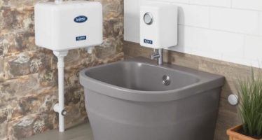 Поилки с подогревом: выбор и установка